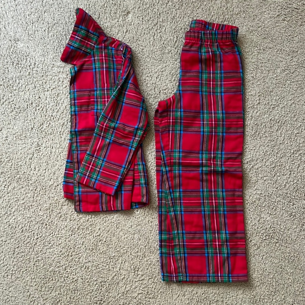 Old navy size 5T plaid pajama